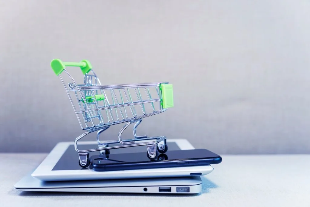 Popularność e-commerce w Polsce w 2025r.